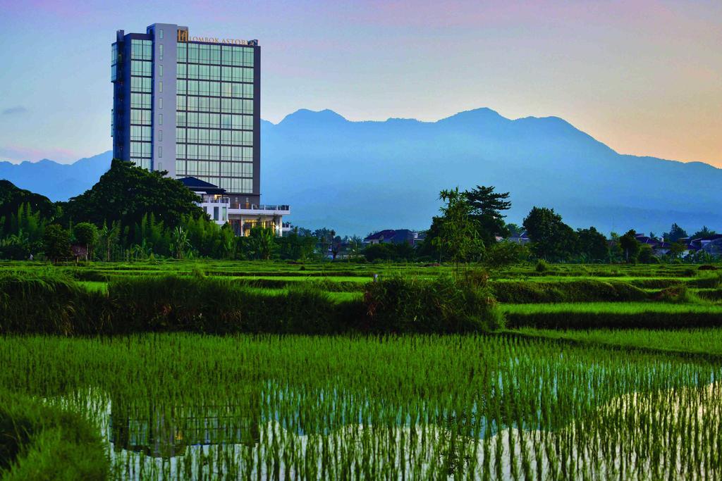 Lombok Astoria Hotel Mataram Exterior photo