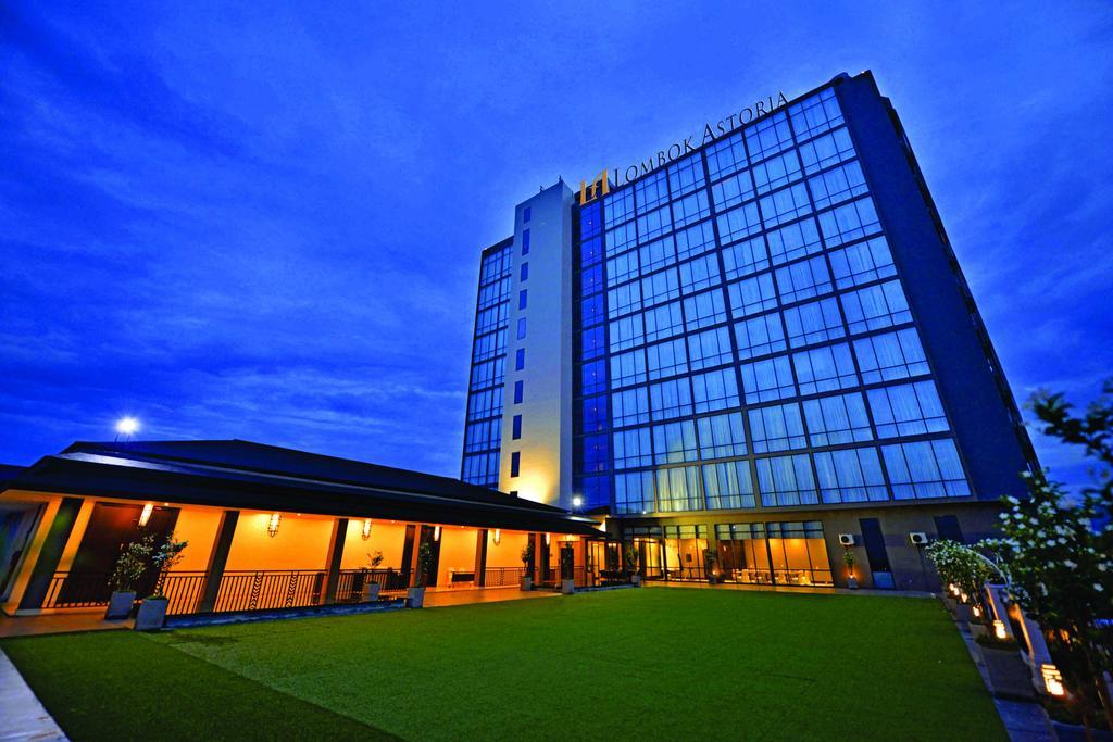 Lombok Astoria Hotel Mataram Exterior photo